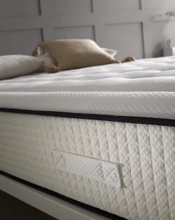 Simpur Low Cost Matelas 140x190 cm Simpur Sport, mousse HR multizone haute densité, 30 cm, soutien semi-ferme, confort et maintien optimal Online