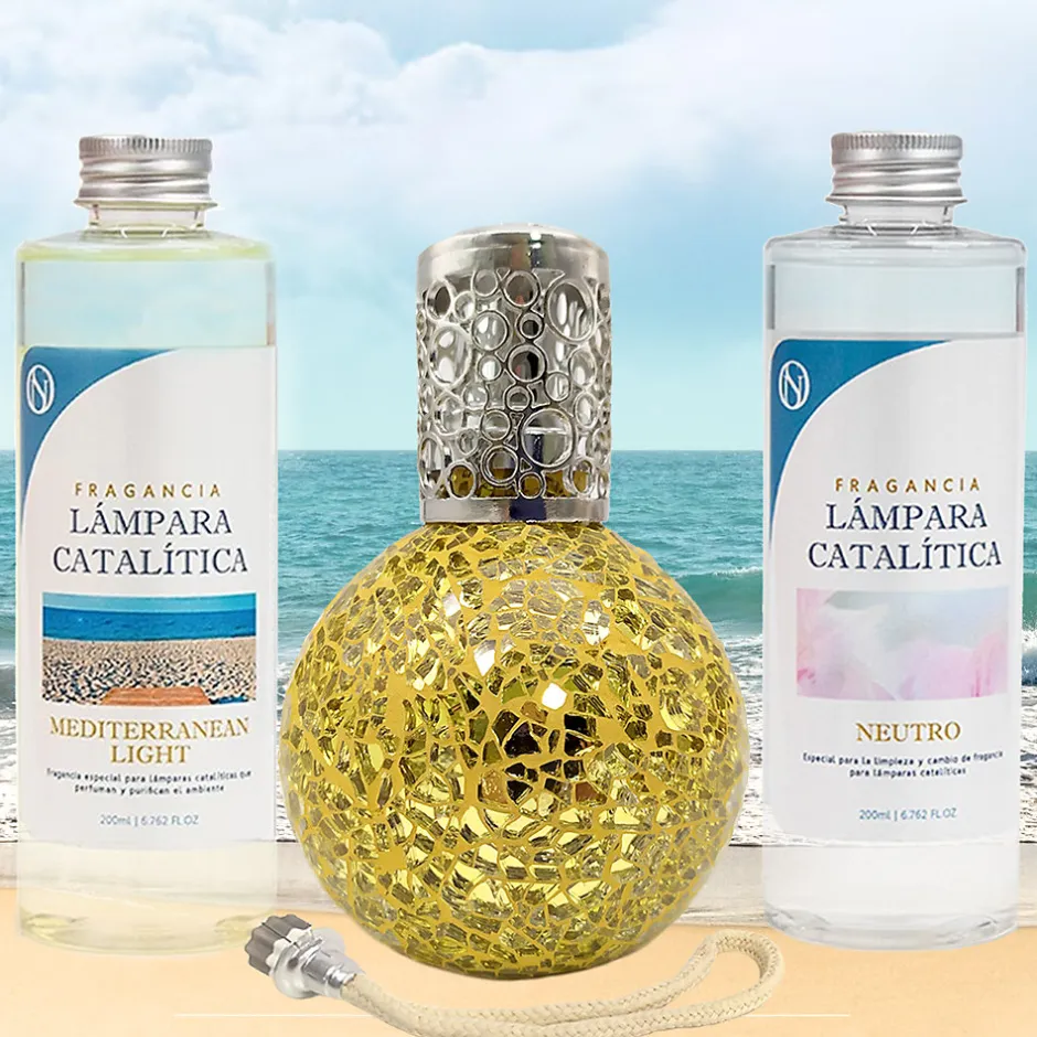 Mamamanuela Pack économique Lampe Catalytique Mosaïque Doré + Parfum Mediterranean Light (500 ml) + Nettoyant Neutre (200 ml) + Mèche Rechange