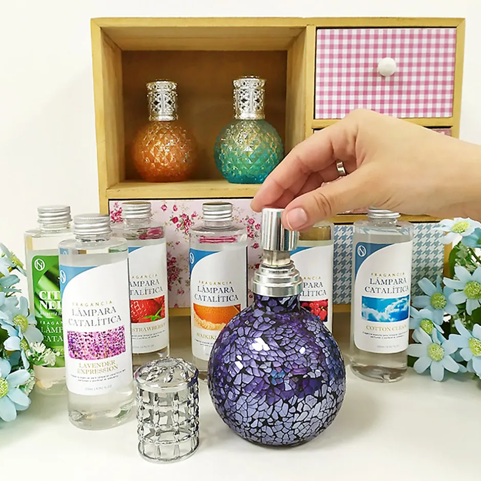 Mamamanuela Pack économique Lampe Catalytique Mosaïque Blanc + Parfum Wild Strawberry (200 ml) + Nettoyant Neutre (200 ml) + Mèche Rechange