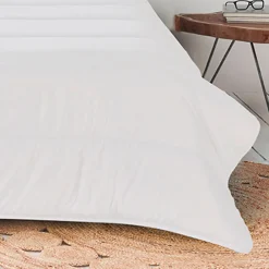 Olympe Literie Pack Douce Nuit Surmatelas + Protège matelas + Couette + Oreillers 140x190/200 cm Clearance