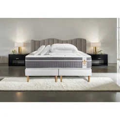 Litier Deluxe Pack sommier tapissier matelas Ressorts ensachés et mémoire de forme avec couette et oreillers Best