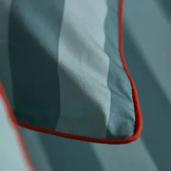 Linnea Parure de lit brodée 3 pièces : housse 200x200 cm et taies 50x80 cm en percale de coton PASSE MONTAGNE bleu givré
