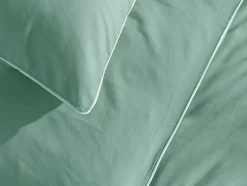 Vente-unique Parure de lit percale de coton 80 fils/cm² - Housse de couette 220 x 240 cm + 2 taies d'oreiller 63 x 63 cm - Vert amande