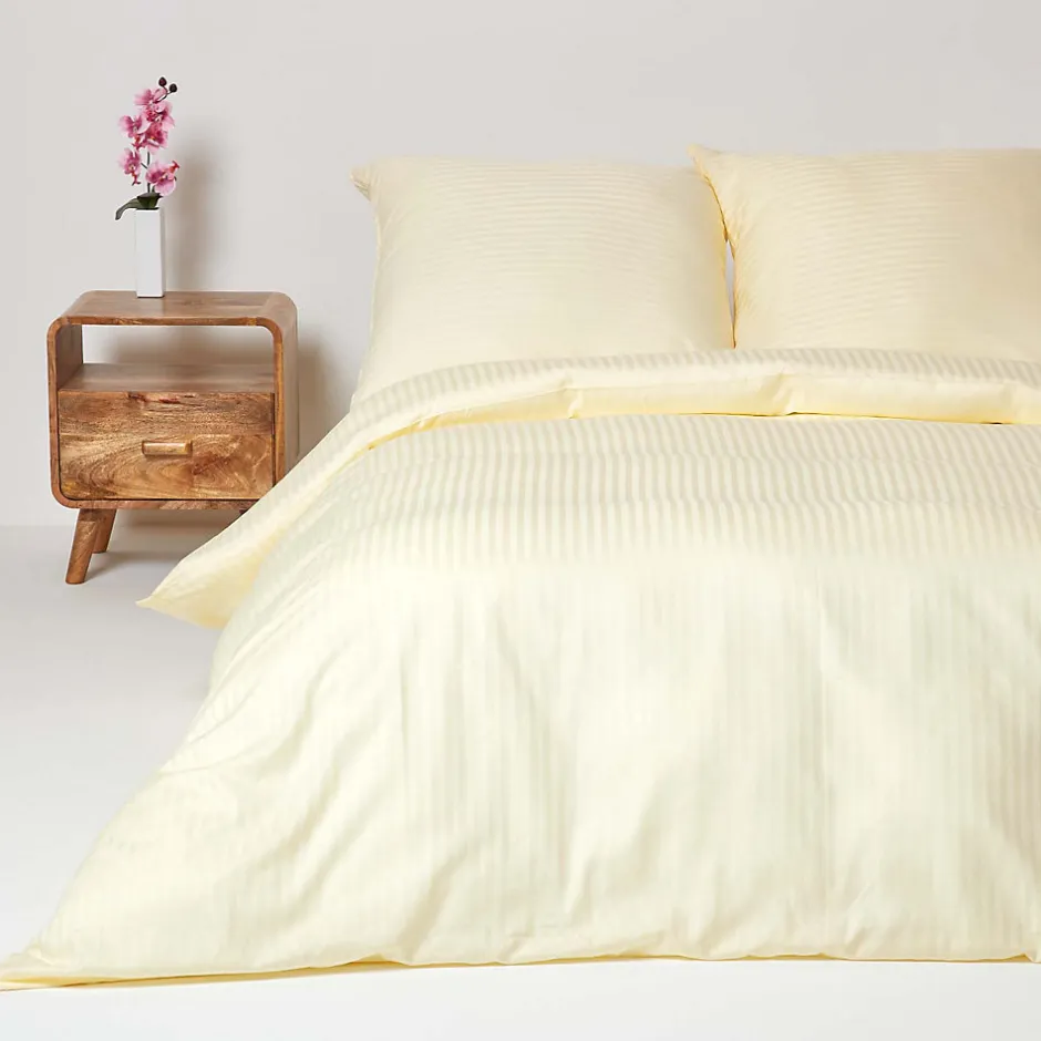 Homescapes Parure de lit satin rayé en coton égyptien 330 fils jaune pâle, 155x220cm -