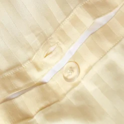 Homescapes Parure de lit satin rayé en coton égyptien 330 fils jaune pâle, 155x220cm -