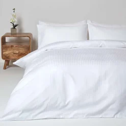 Homescapes Parure de lit satin rayé en coton égyptien 330 fils blanc, 200x200cm - Sale