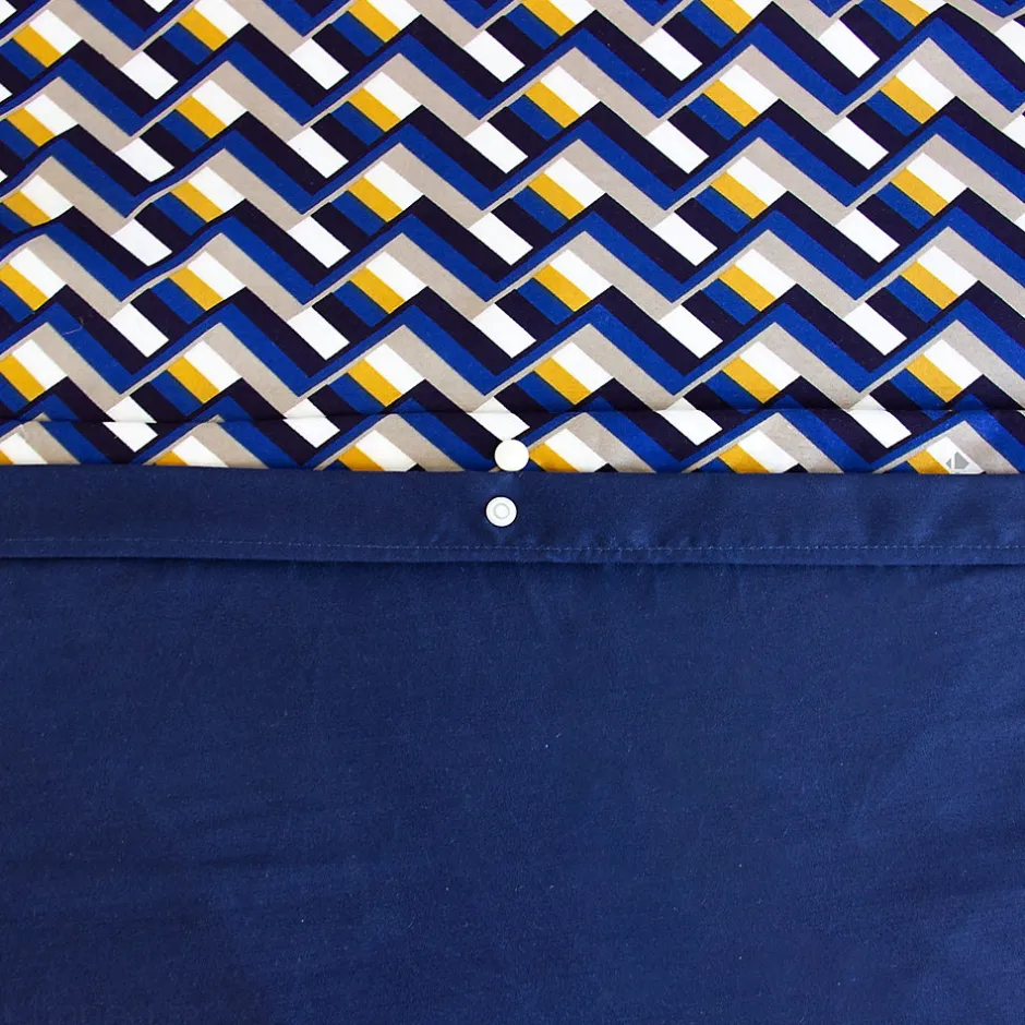 Linnea Parure de lit 260x240 cm en microfibre LOSS bleu foncé motif géométrique 3 pièces