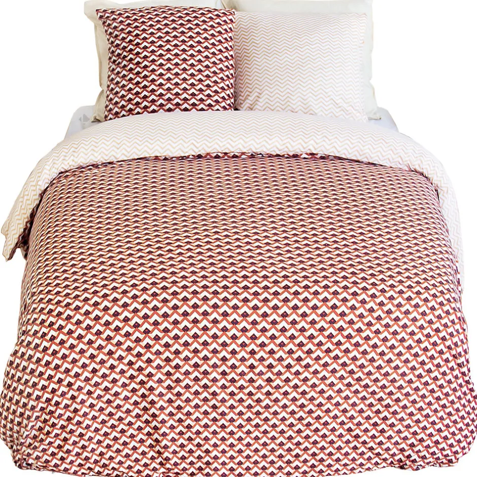 Linnea Parure de lit 260x240 cm en microfibre TIAGOH rouge motif géométrique 3 pièces