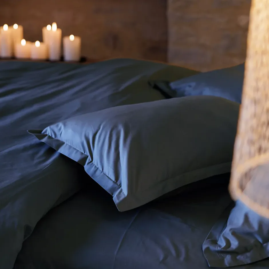 Linnea Parure de lit 280x240 cm et taie 50x70 cm percale MANOIR bleu Marine Discount