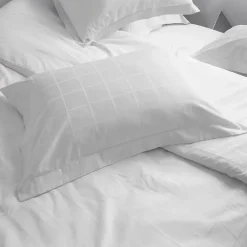 Linnea Parure de lit 280x240 cm set 50x70 satin CONCERTO carreaux blanc Neige Hot