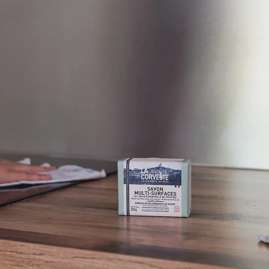 Savon solide ECOCERT multi-surfaces parfumé à l'huile essentielle de thym bio La Corvette 200g