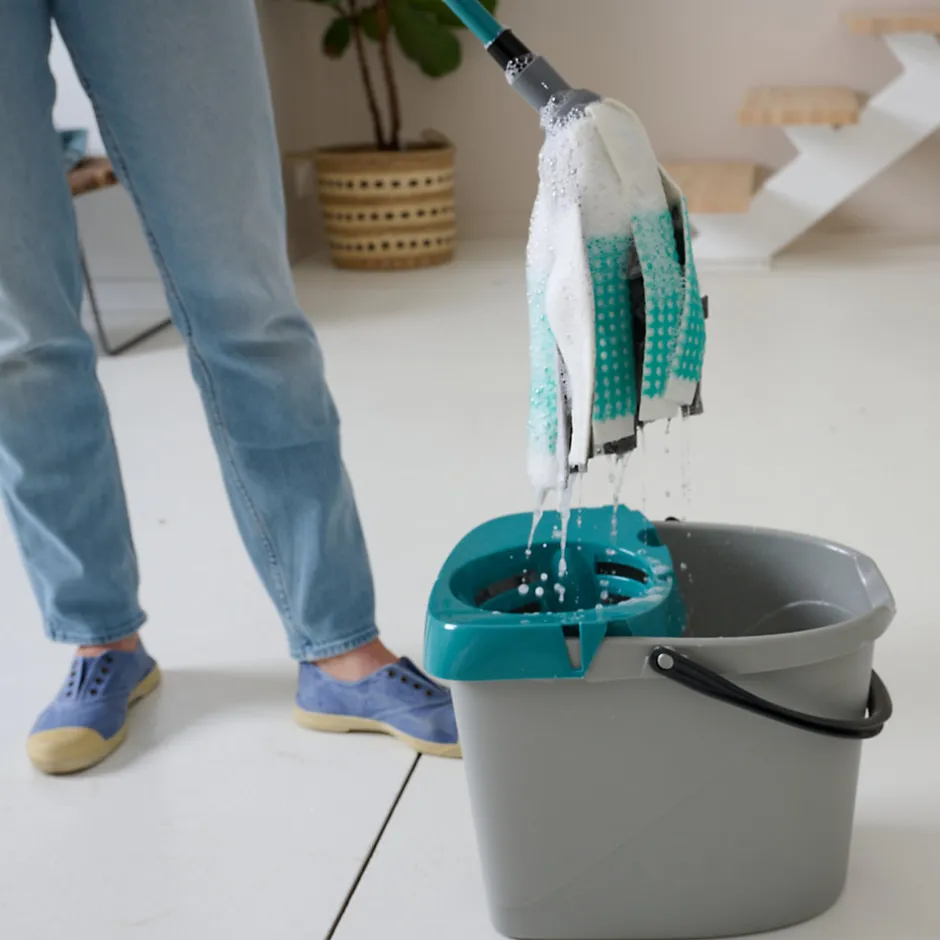 GoodHome Seau et essoreuse de torsion gris clair 14L