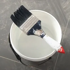 Sopgal Solvant spécial peinture polyuréthane (5 l). Réduit viscosité et augmente l'adhérence. Utilisé pour le nettoyage des outils