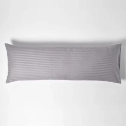 Homescapes Taie de traversin gris satin rayé en coton égyptien 330 fils, 50x140 cm -