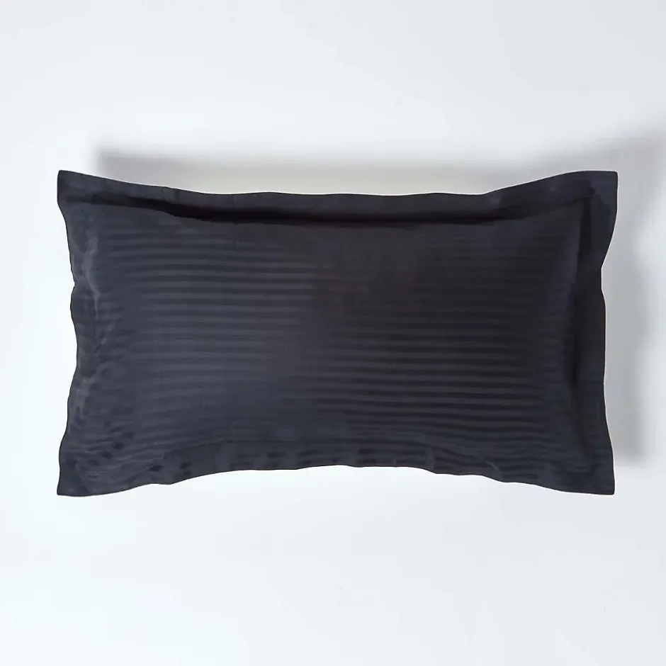 Homescapes Taie d'oreiller à volants noir satin rayé en coton égyptien 330 fils, 50x90 cm - Online