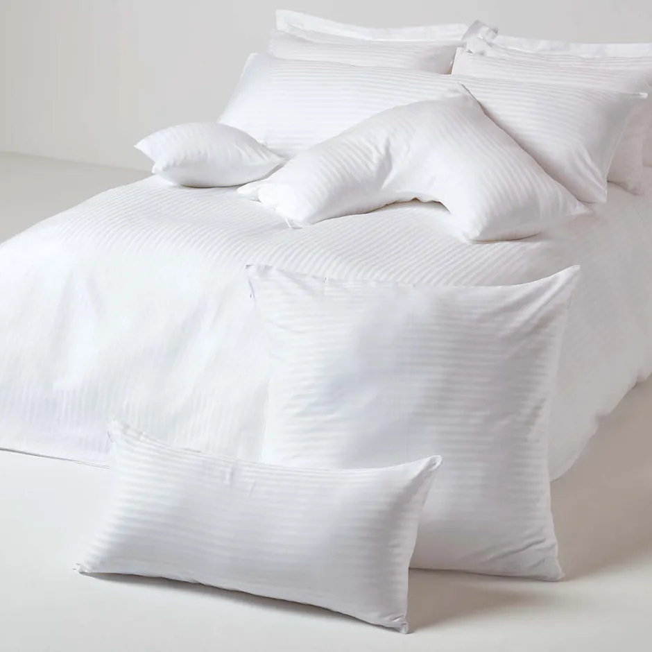 Homescapes Taie d'oreiller blanc satin rayé en coton égyptien 330 fils, 50x75 cm -