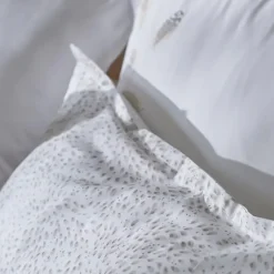 Linnea Taie d'oreiller brodée 50x80 cm en satin de coton NINA blanc Clearance