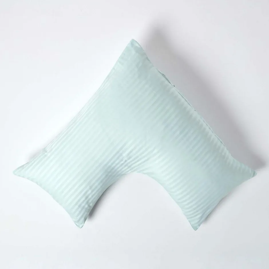 Homescapes Taie d'oreiller cervical bleu satin rayé en coton égyptien 330 fils -