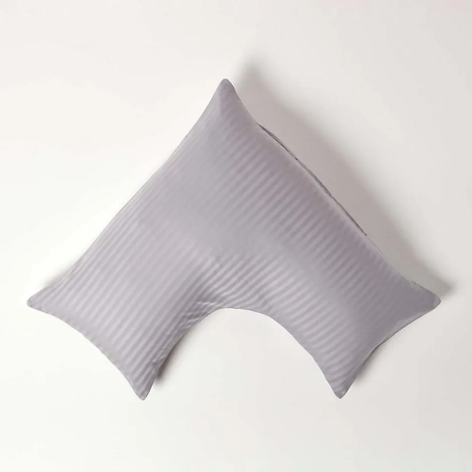 Homescapes Taie d'oreiller cervical gris satin rayé en coton égyptien 330 fils -