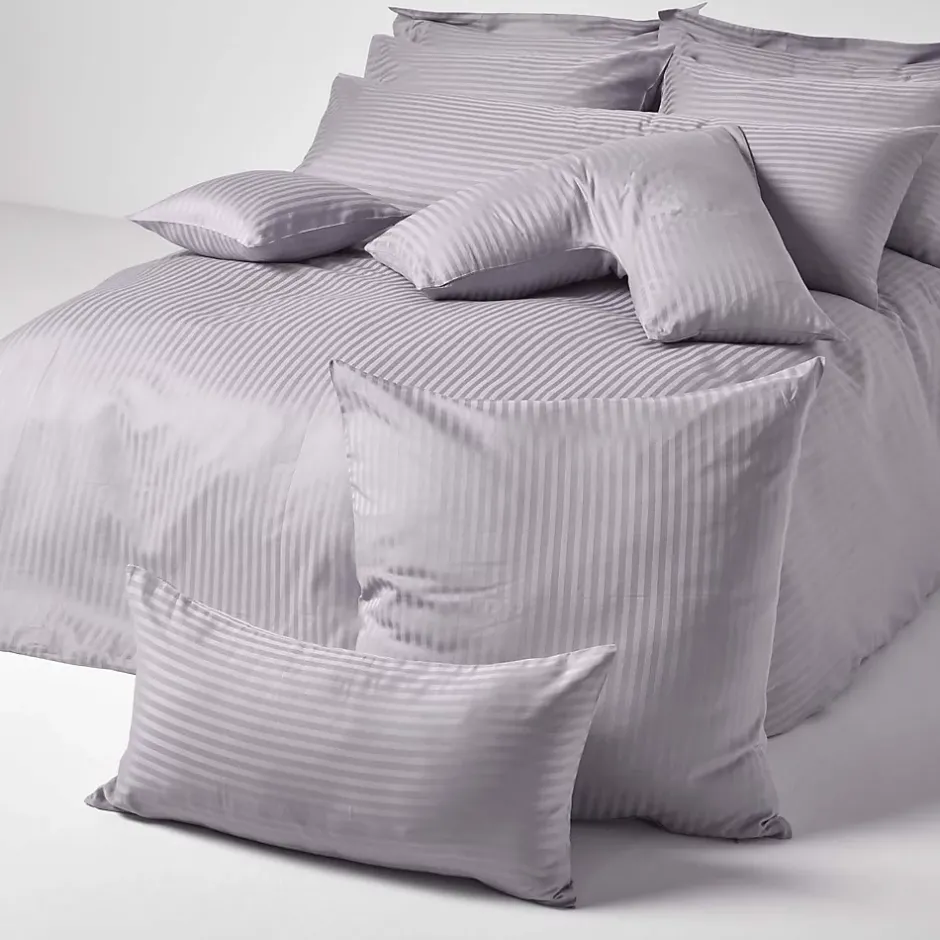 Homescapes Taie d'oreiller gris satin rayé en coton égyptien 330 fils, 50x75 cm -