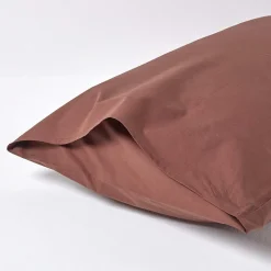 Homescapes Taie d'oreiller marron chocolat 100% coton égyptien 200 fils, 50x75 cm -