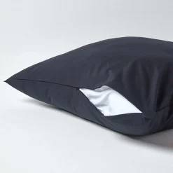 Homescapes Taie d'oreiller noir 100% coton égyptien 200 fils, 60x60 cm -