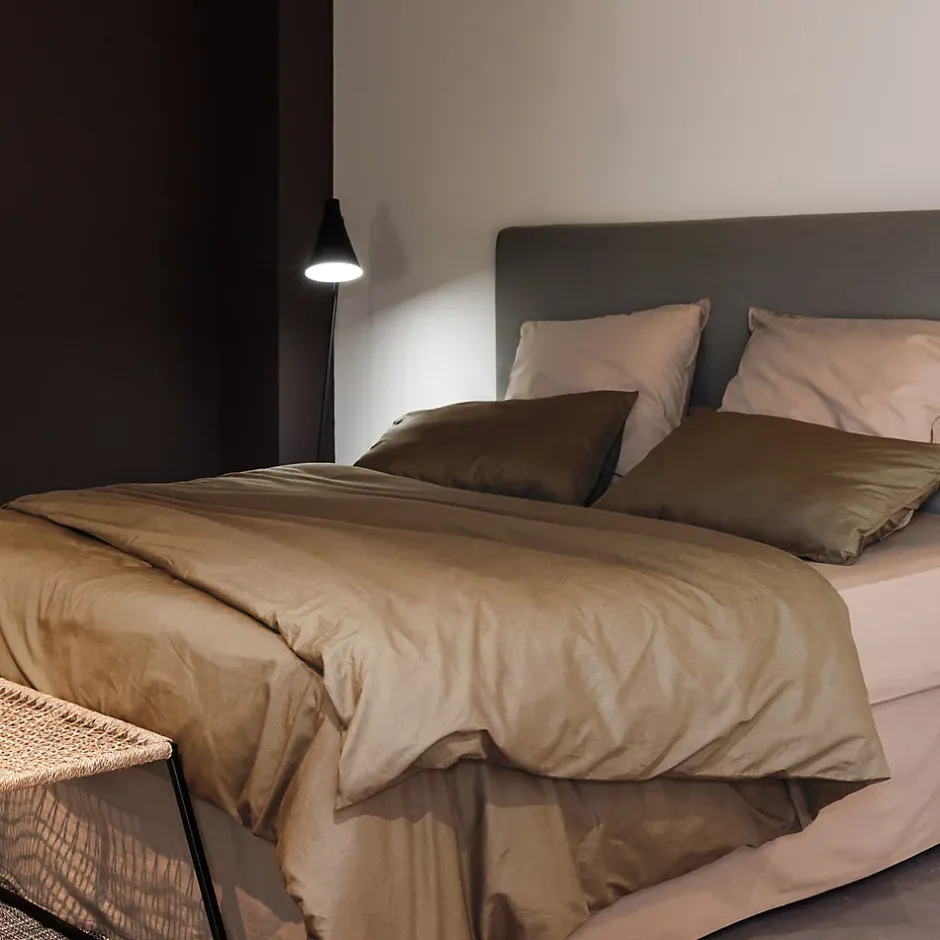 Linnea Taie d'oreiller PALACE pur coton lavé 65x65 cm uni marron cognac New