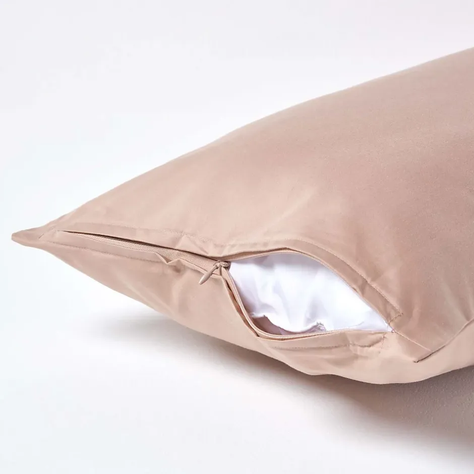 Homescapes Taie d'oreiller taupe en satin de coton égyptien 1000 fils, 40x80 cm -