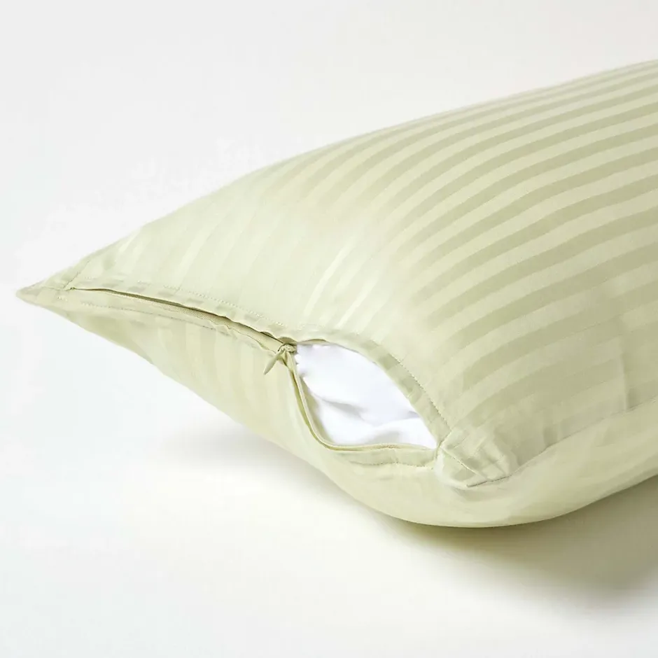 Homescapes Taie d'oreiller vert sauge satin rayé en coton égyptien 330 fils, 40x80 cm - Sale