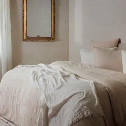 Linnea Taie d'oreiller 65x65 cm mousseline de coton MILOS beige naturel Hot