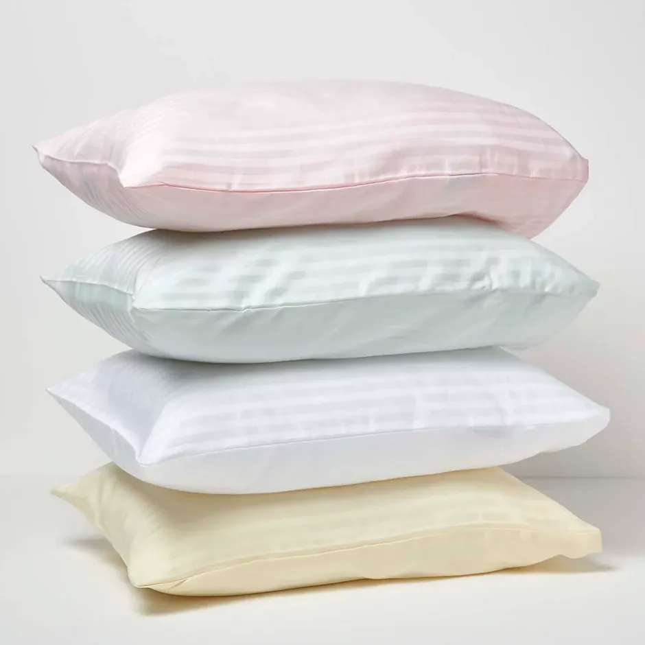 Homescapes Taies d'oreiller enfant blanc satin rayé en coton égyptien 330 fils, 40x60 cm, lot de 2 - Clearance