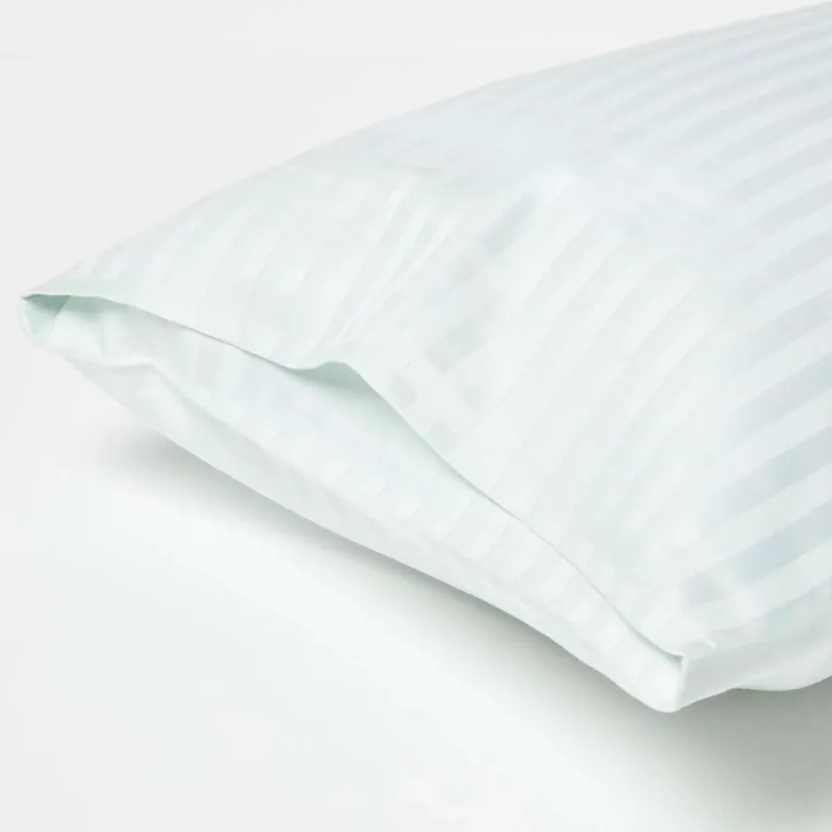 Homescapes Taies d'oreiller enfant bleu satin rayé en coton égyptien 330 fils, 40x60 cm, lot de 2 - Hot